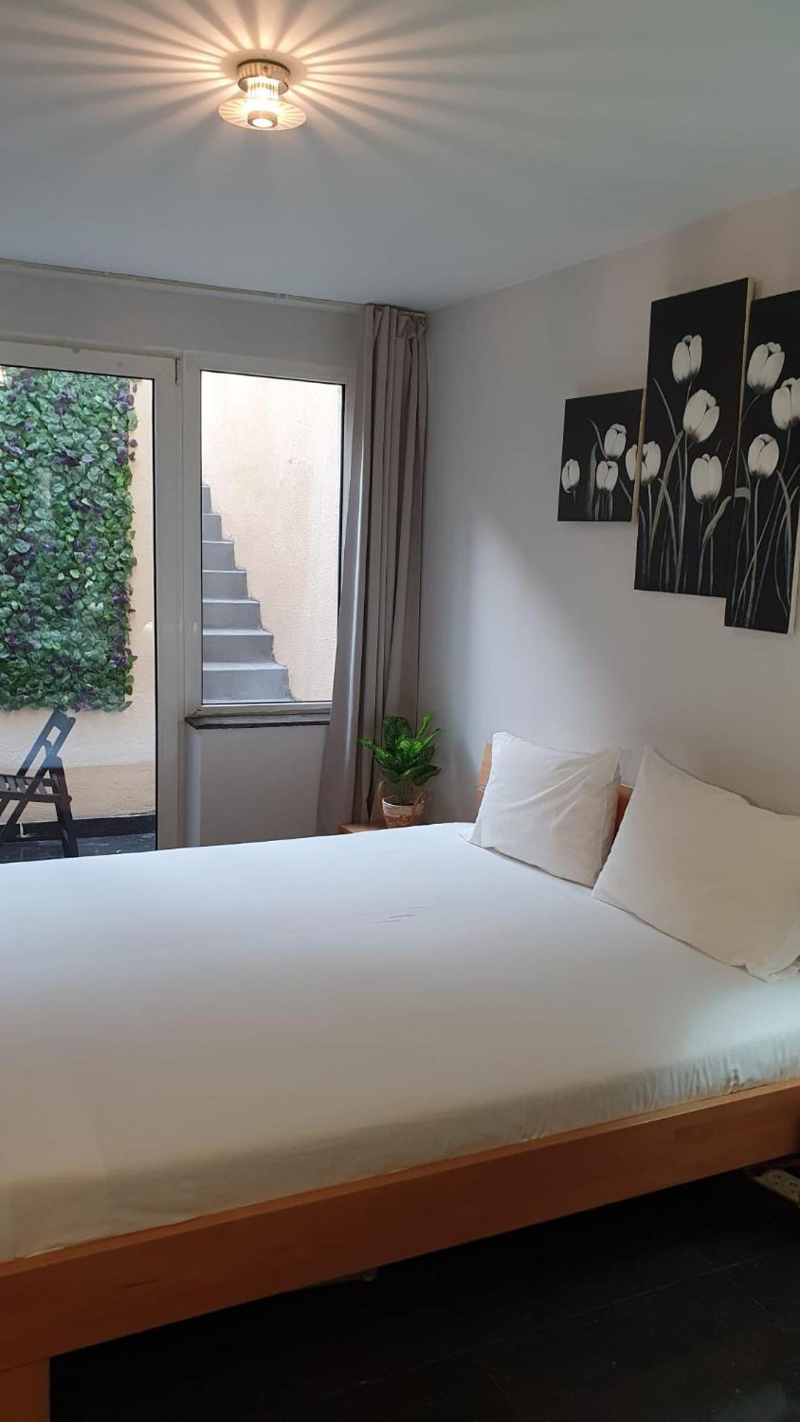Guesthouse Marie Therese บรัสเซลส์ ภายนอก รูปภาพ