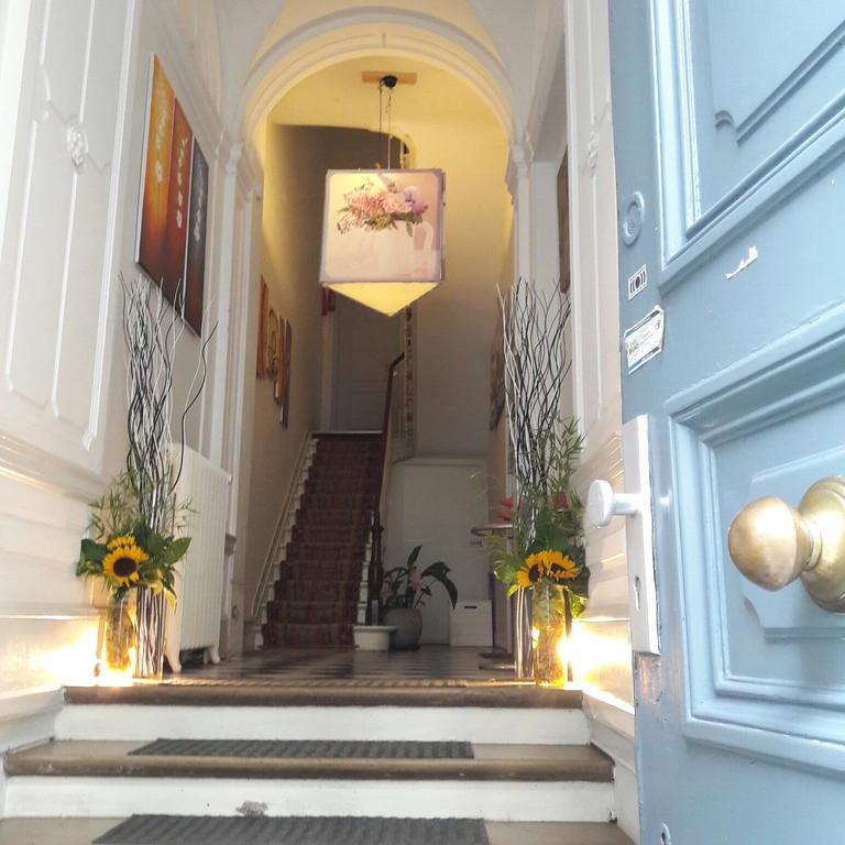 Guesthouse Marie Therese บรัสเซลส์ ภายนอก รูปภาพ