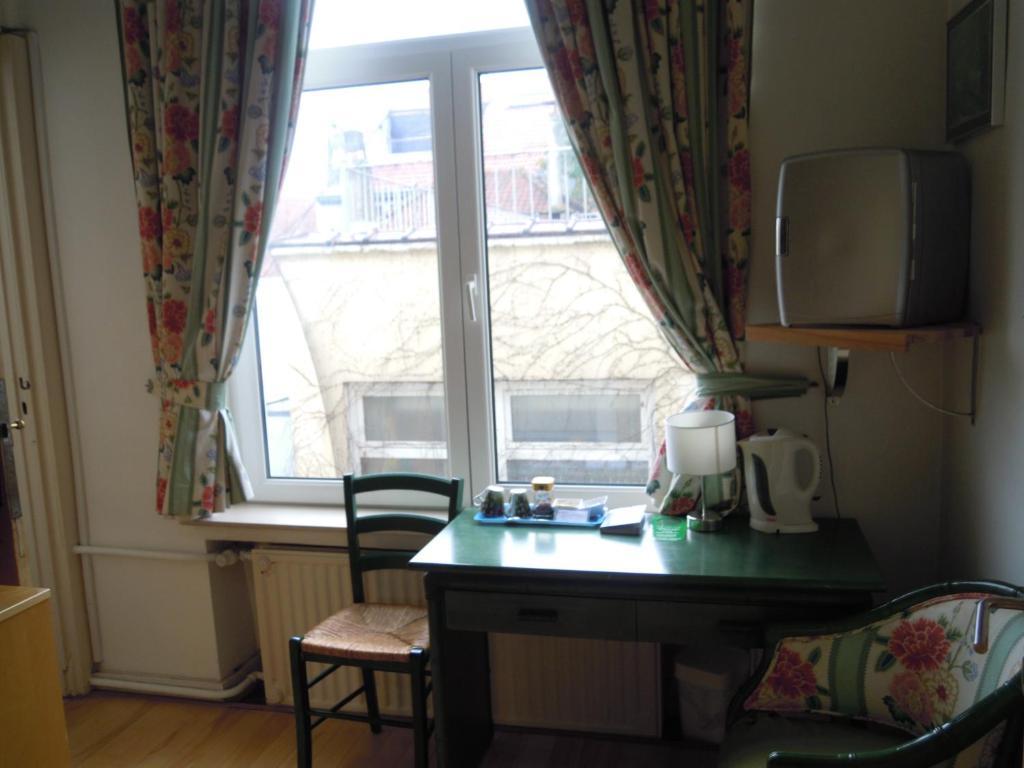 Guesthouse Marie Therese บรัสเซลส์ ภายนอก รูปภาพ